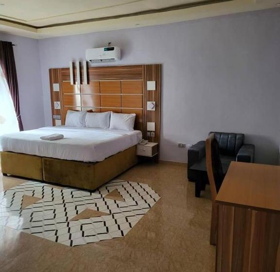 سوییت جونیور با بالکن, M View