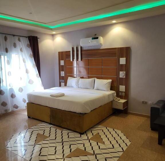 سوییت جونیور با بالکن, M View