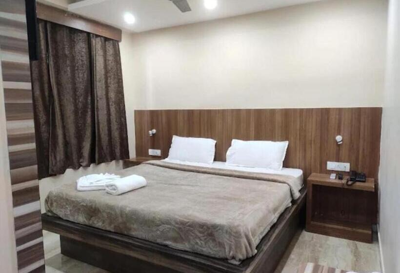 اتاق استاندارد با چشمانداز کوهستان, Mcleodganj Inn Yogi