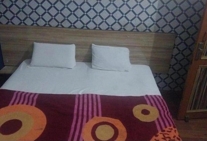 トリプルクラシックルーム, Oyo New River View