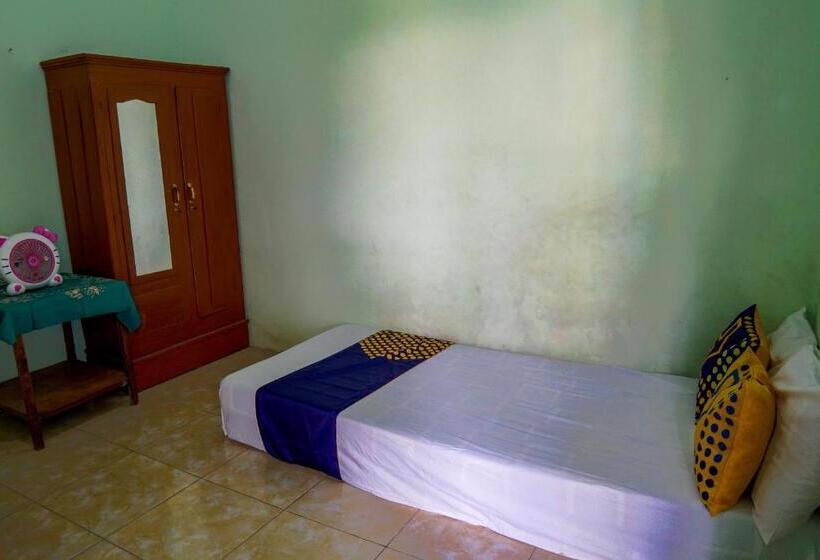 Номер Deluxe, Spot On 93210 Griya Kos Kanjeng Mami Syariah