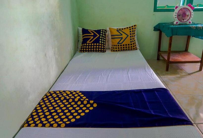 Номер Deluxe, Spot On 93210 Griya Kos Kanjeng Mami Syariah