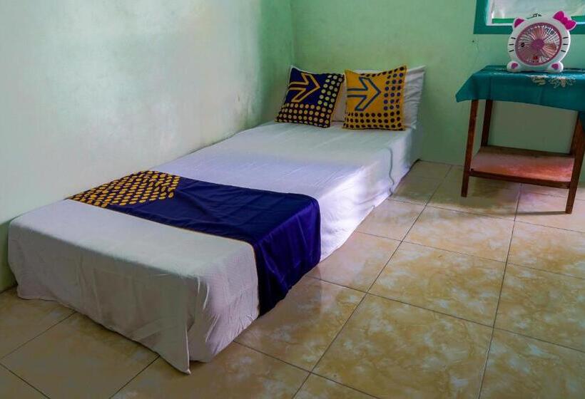 Номер Deluxe, Spot On 93210 Griya Kos Kanjeng Mami Syariah