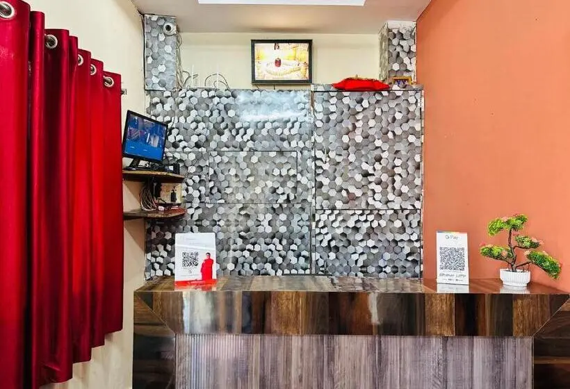 ファミリールーム, Tiwari G Shridhara