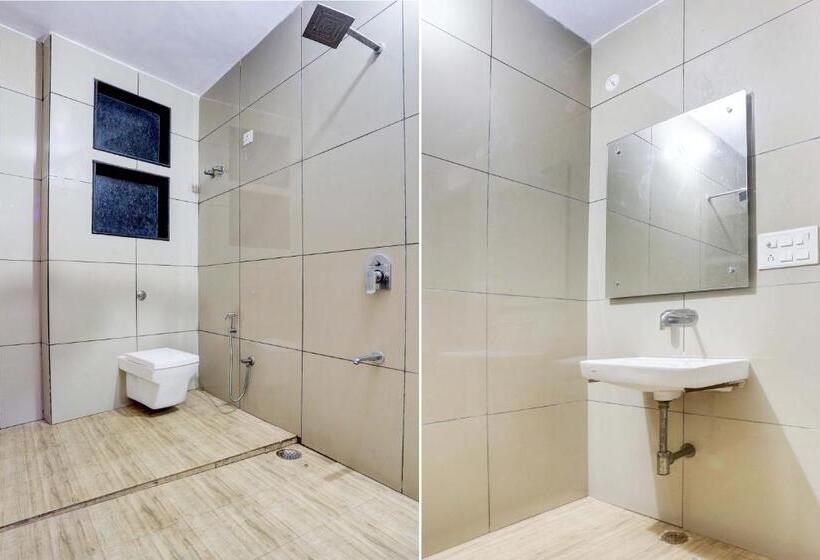 חדר קלאסי לשלושה, Oyo Flagship Hotel 1090