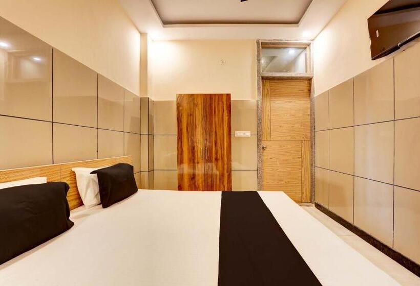 חדר קלאסי לשלושה, Oyo Flagship Hotel 1090