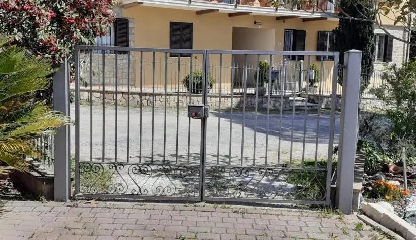 اتاق خانوادگی, Camera Privata In Villa Con Ingresso Indipendente E Grande Giardino