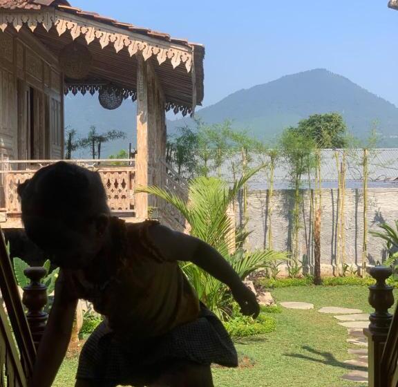 غرفة قياسية سرير كينج, Jane’s House & Spa Bedugul Bali