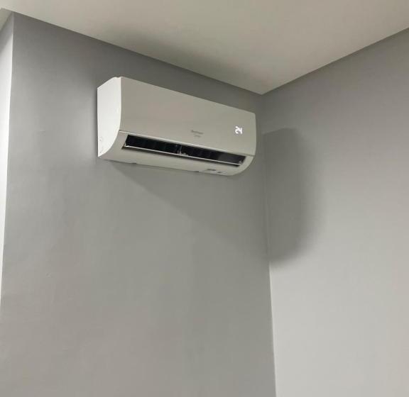 标准间, Rancho Flats Suits