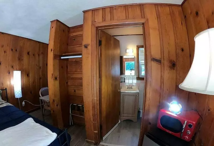 デラックスルーム, Heart Of The Berkshires Motel
