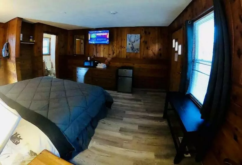 キングサイズベッドのデラックスルーム, Heart Of The Berkshires Motel