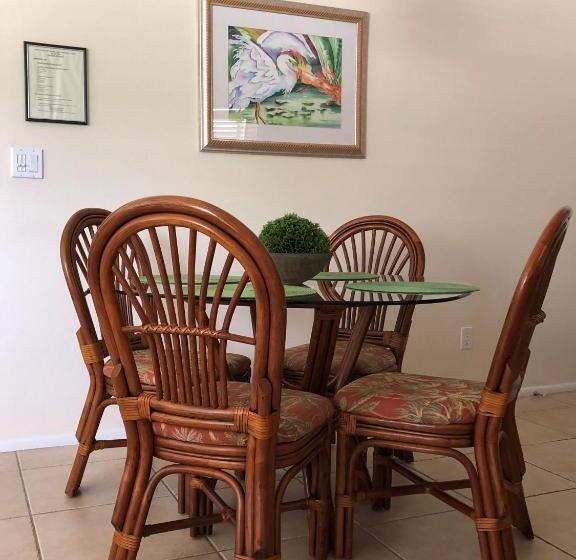 2间卧室的房子, Addy's Villas