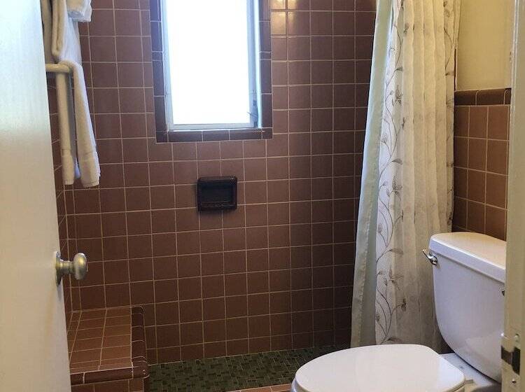 Studio Standard, Addy's Villas