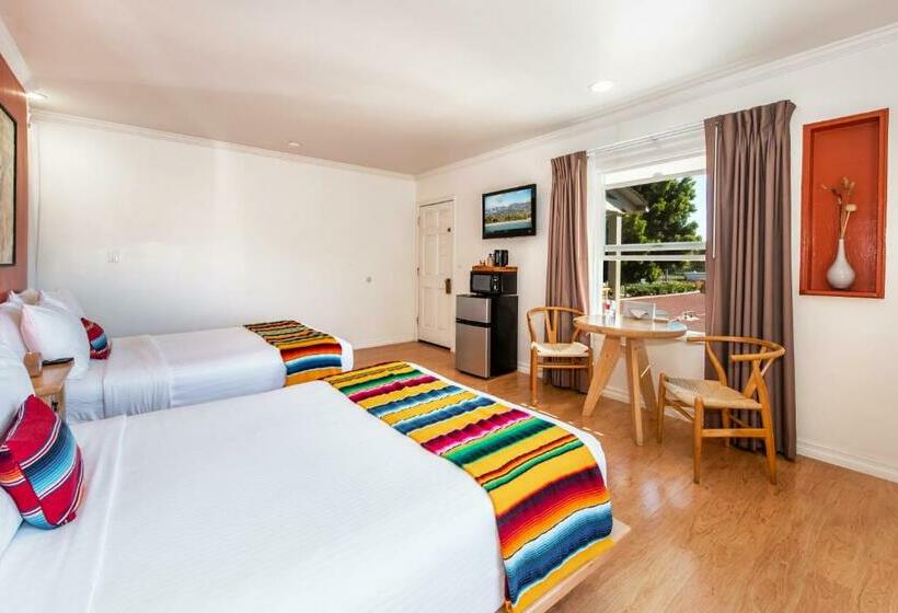 غرفه قياسيه سريرين مزدوجين, Agave Inn