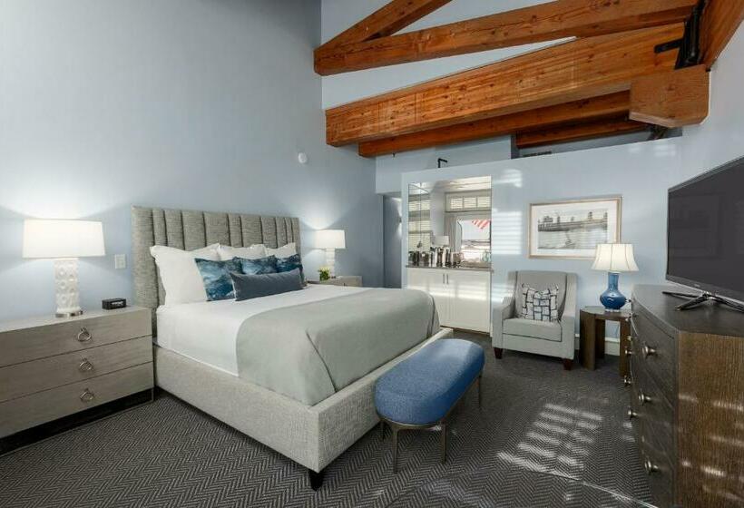 غرفة سوبيريور سرير كينج, Boston Yacht Haven
