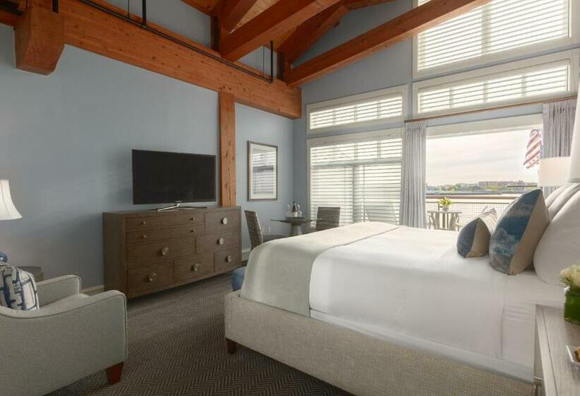 غرفة سوبيريور سرير كينج, Boston Yacht Haven