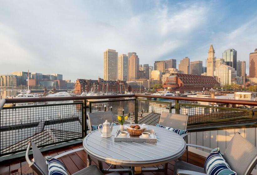 غرفة دور أخير, Boston Yacht Haven
