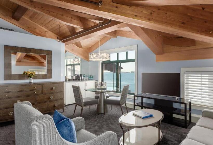 غرفة قياسية سرير كينج, Boston Yacht Haven