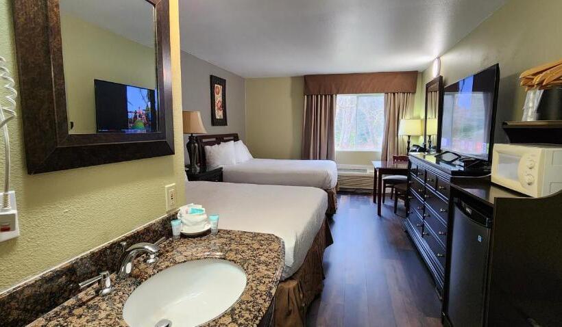 Номер Deluxe, Crest Trail Lodge