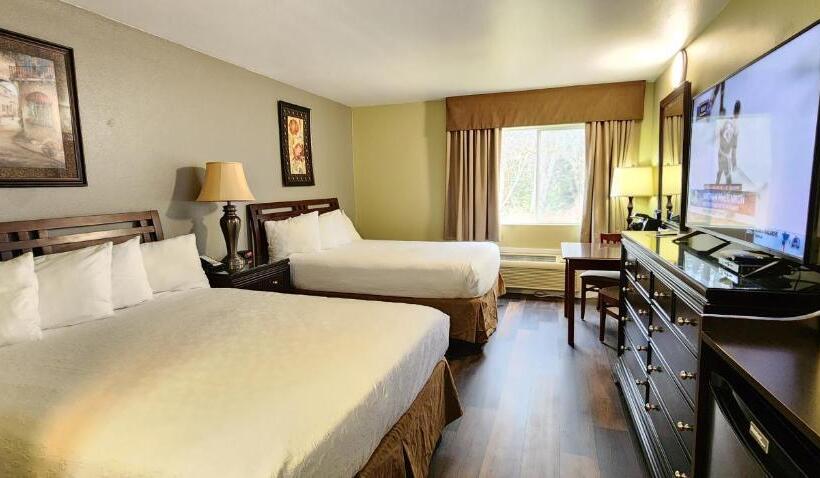 Номер Deluxe, Crest Trail Lodge