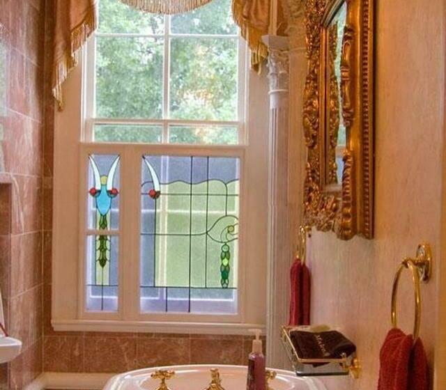 スイート, Dansereau House