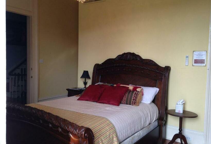 スタンダードルーム, Dansereau House