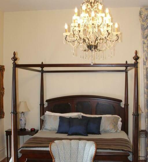 スタンダードルーム, Dansereau House