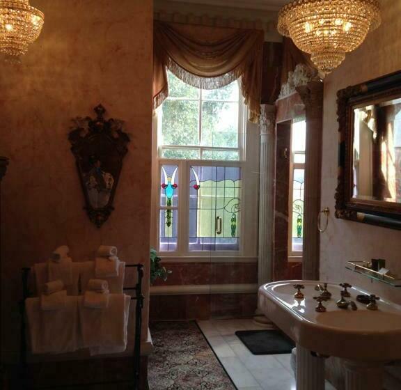 スイート, Dansereau House