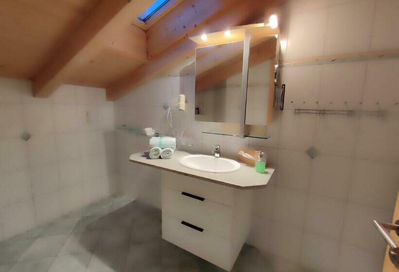 Номер Стандарт, Haus Kristall