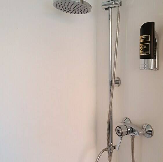 Номер Deluxe, Kansakar