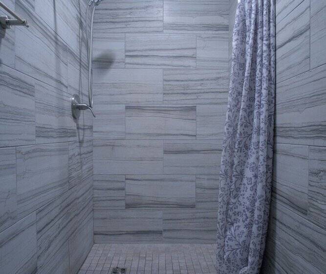 Номер Стандарт Совместная Ванная, Lucky D S Youth And Traveler S Hostel