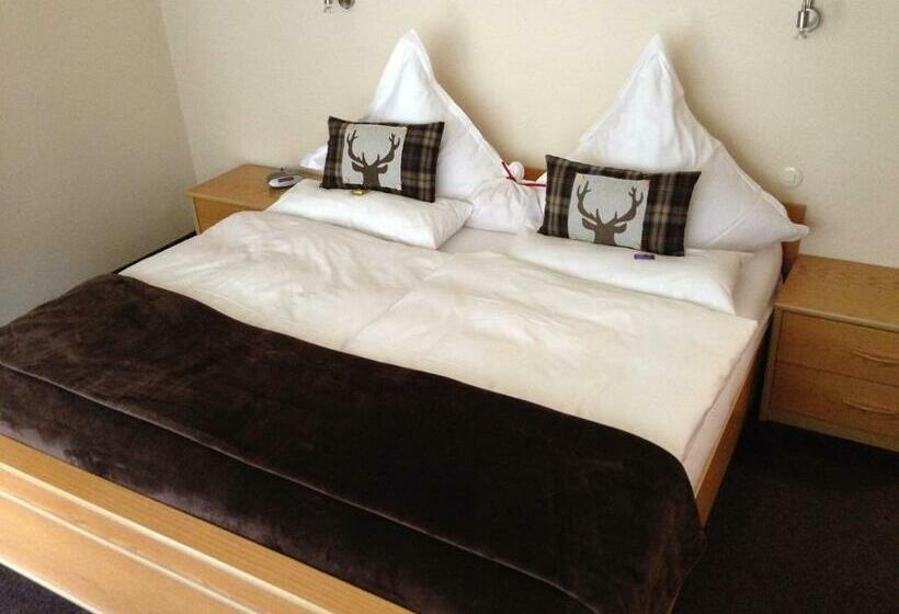 Номер Стандарт с Балконом, Mosel Pension Gästehaus Christiane, Brodenbach