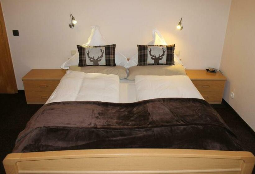 Номер Стандарт с Балконом, Mosel Pension Gästehaus Christiane, Brodenbach