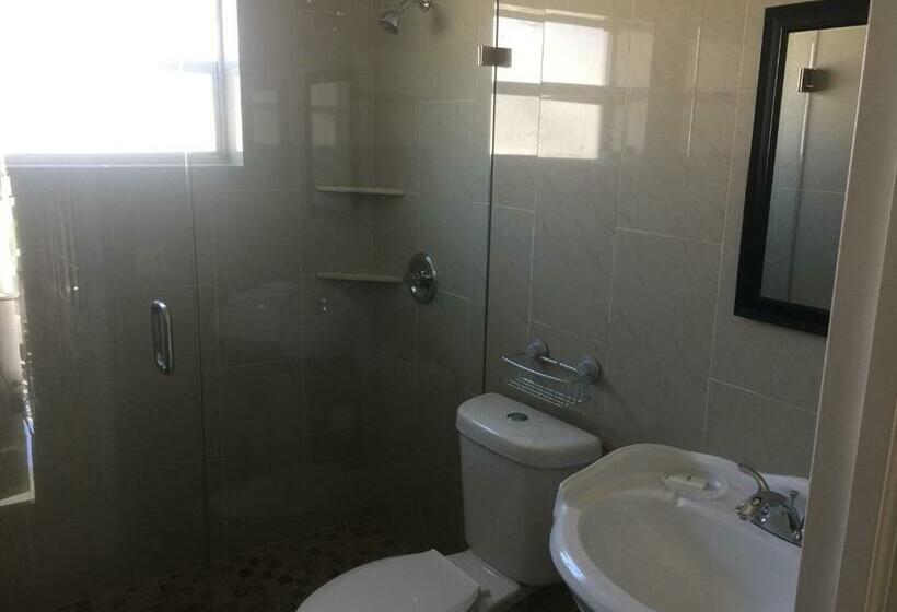 Студия Deluxe, Pelican By The Sea