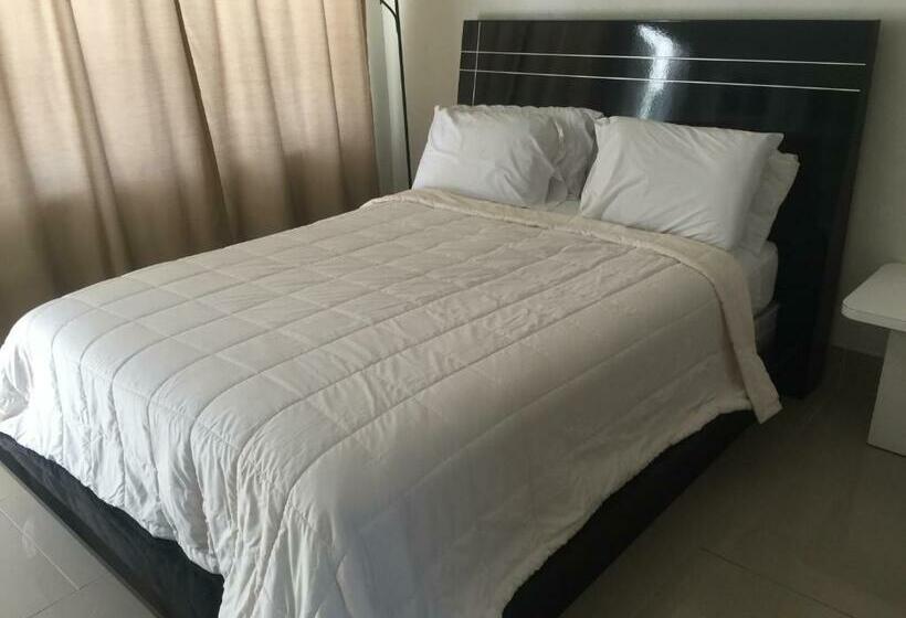 Студия Deluxe, Pelican By The Sea