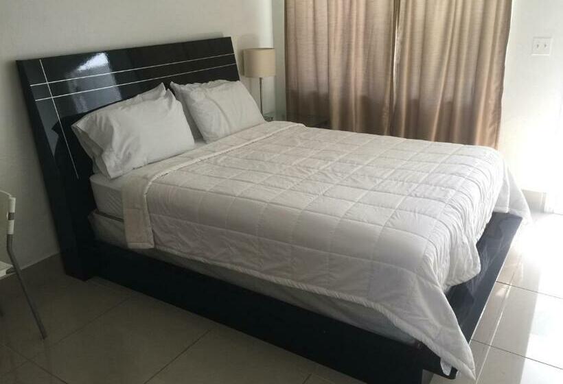 Студия Deluxe, Pelican By The Sea