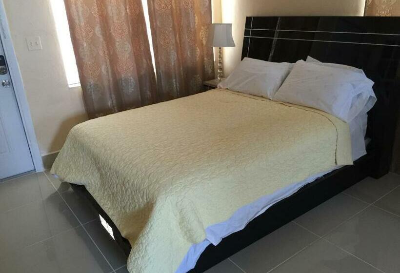 Студия Deluxe, Pelican By The Sea