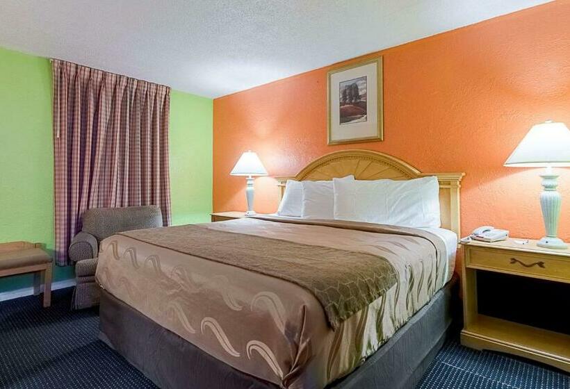 带大床的标准间, Highway Inn