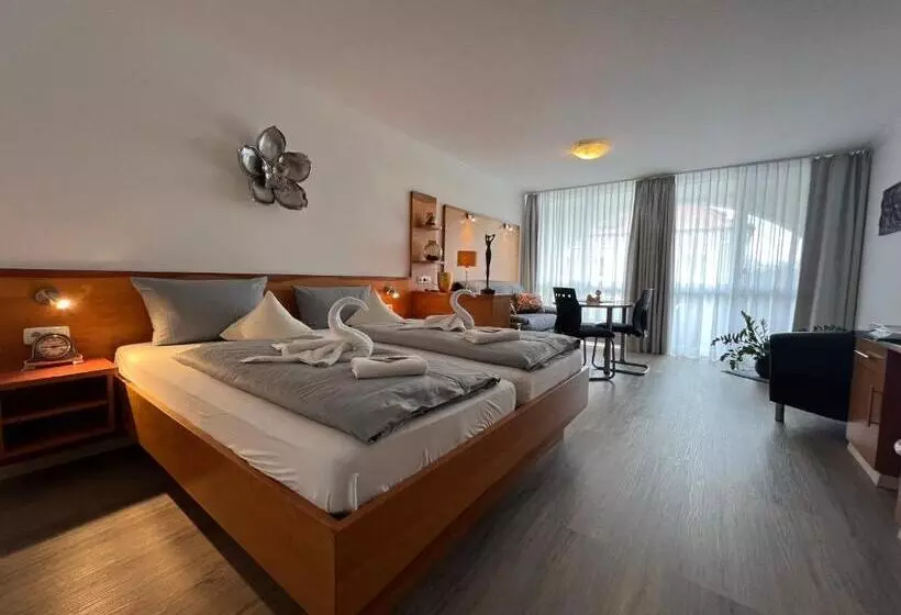 バルコニー付きスタンダードルーム, Schloss Kirchham Appartement & Wellnessanlage