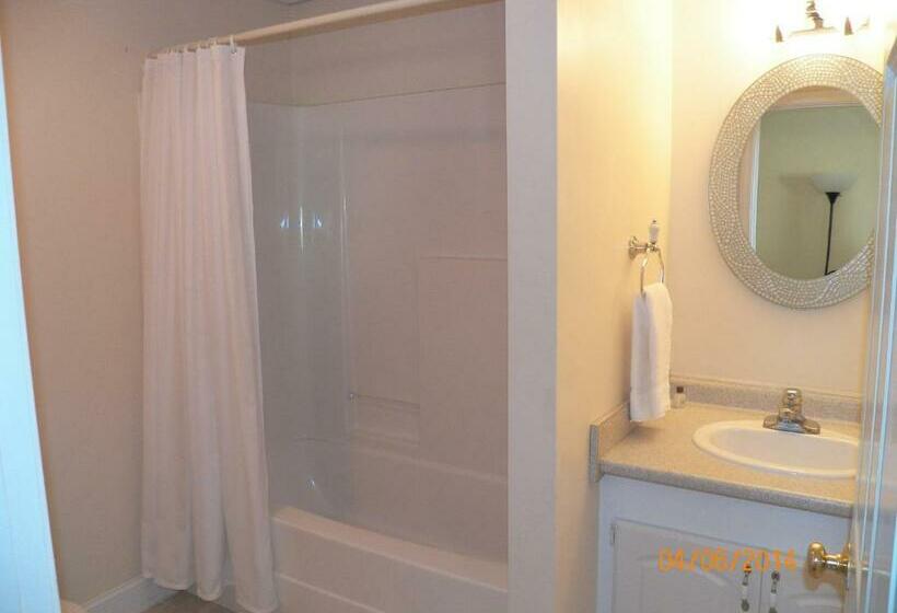 스탠다드 룸 더블 침대 2개, The Beach Rose Inn