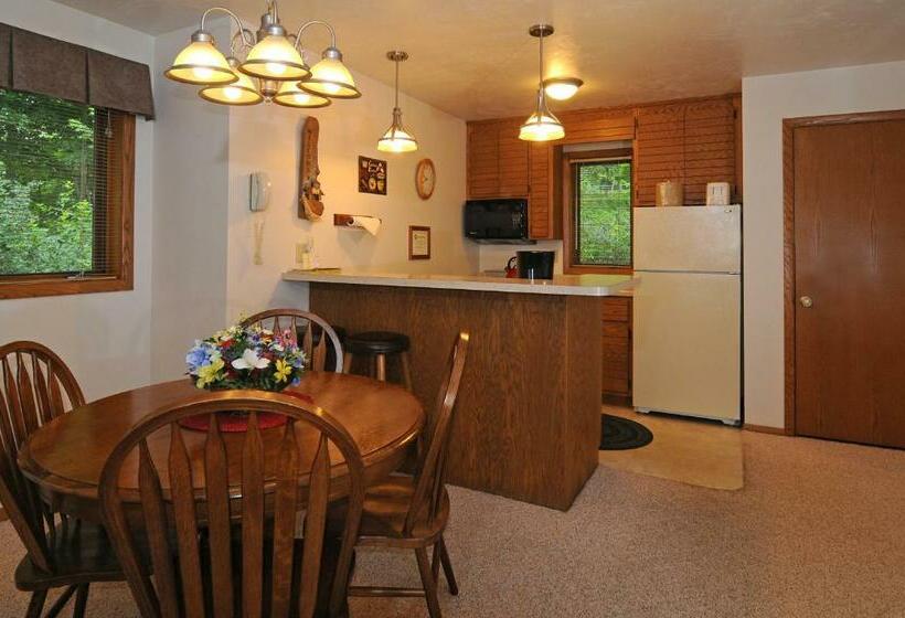 جناح, The Inn At Little Sister Hill