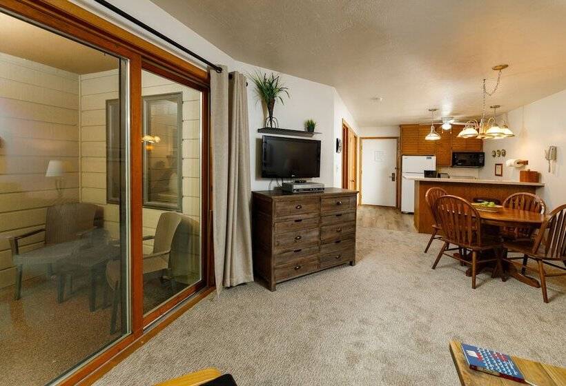 جناح, The Inn At Little Sister Hill