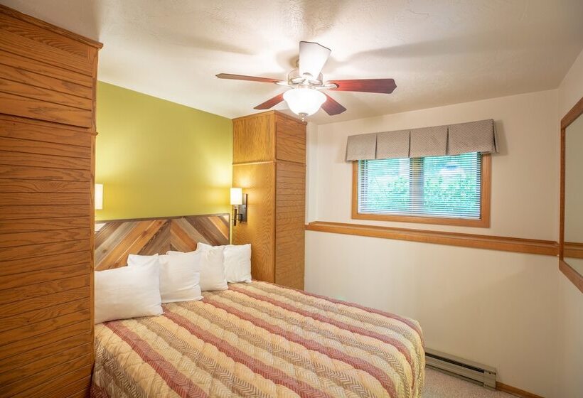 جناح غرفتين نوم, The Inn At Little Sister Hill