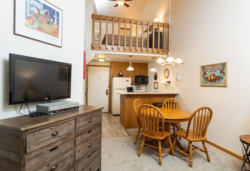 جناح غرفتين نوم, The Inn At Little Sister Hill