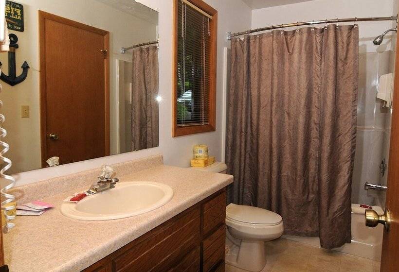 جناح غرفتين نوم, The Inn At Little Sister Hill