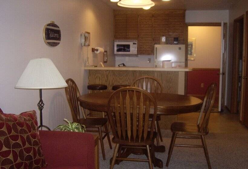 جناح غرفتين نوم, The Inn At Little Sister Hill