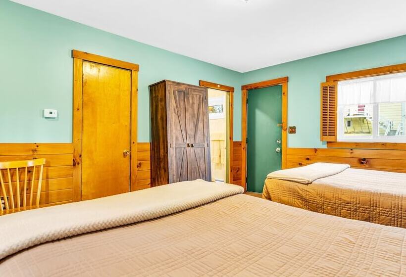 غرفه قياسيه سريرين مزدوجين, The Inn At The Rostay