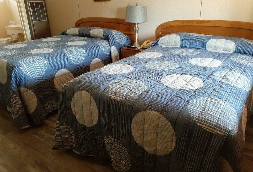 غرفه قياسيه سريرين مزدوجين, Melody Ranch Motel