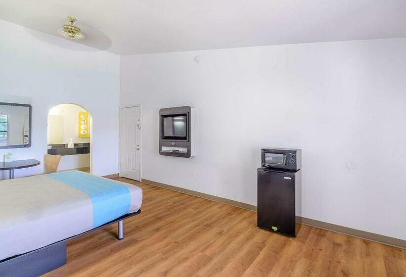 스탠다드 룸 킹사이즈 침대, Motel 6 Canton, Tx