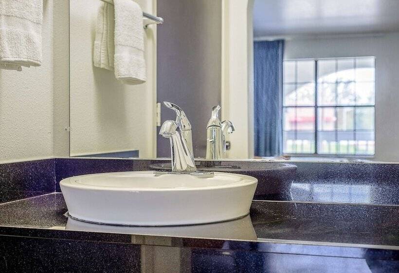 Номер Deluxe, Motel 6 Canton, Tx